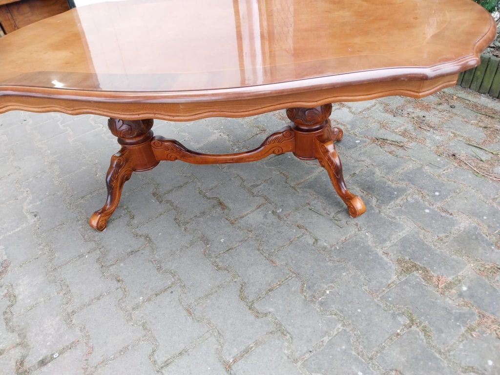 Ława drewniana w stylu włoskim