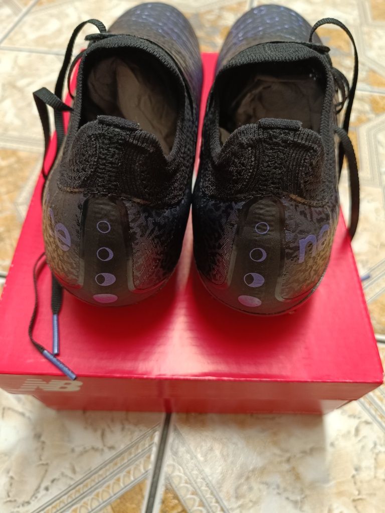 Korki piłkarskie New Balance furon v7 rozmiar 37.5 23 cm