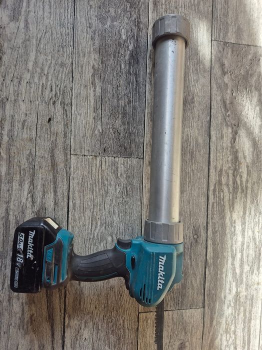 Makita DCG180 wyciskacz do kleju/ pistolet  z bateria 5ah