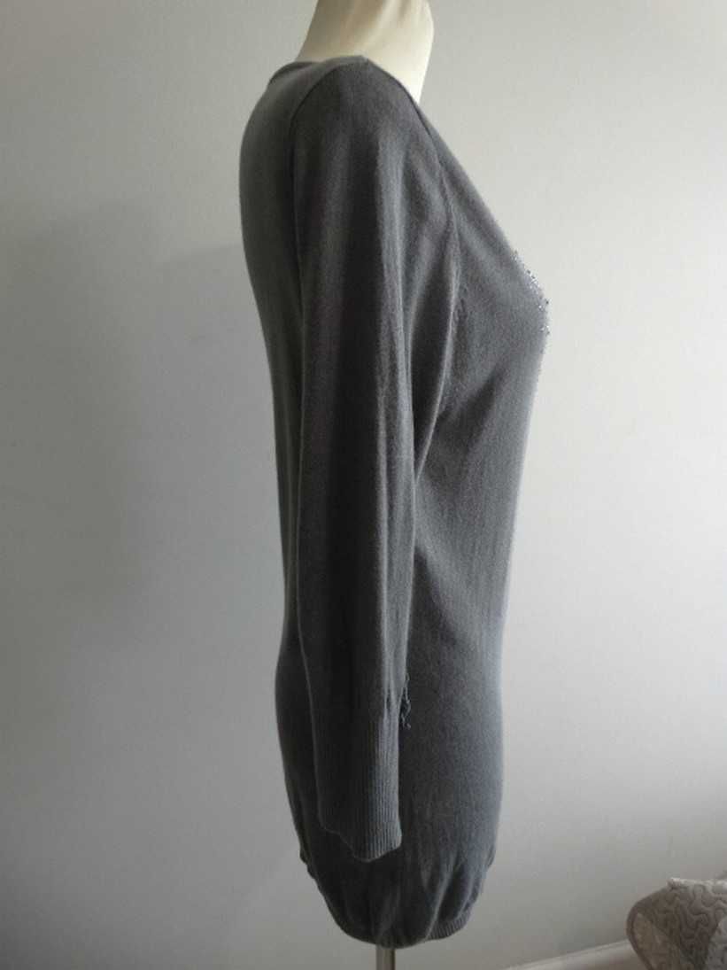 Sweter Taranko Jedwabny Zdobiony Szary Dekolt w Serek