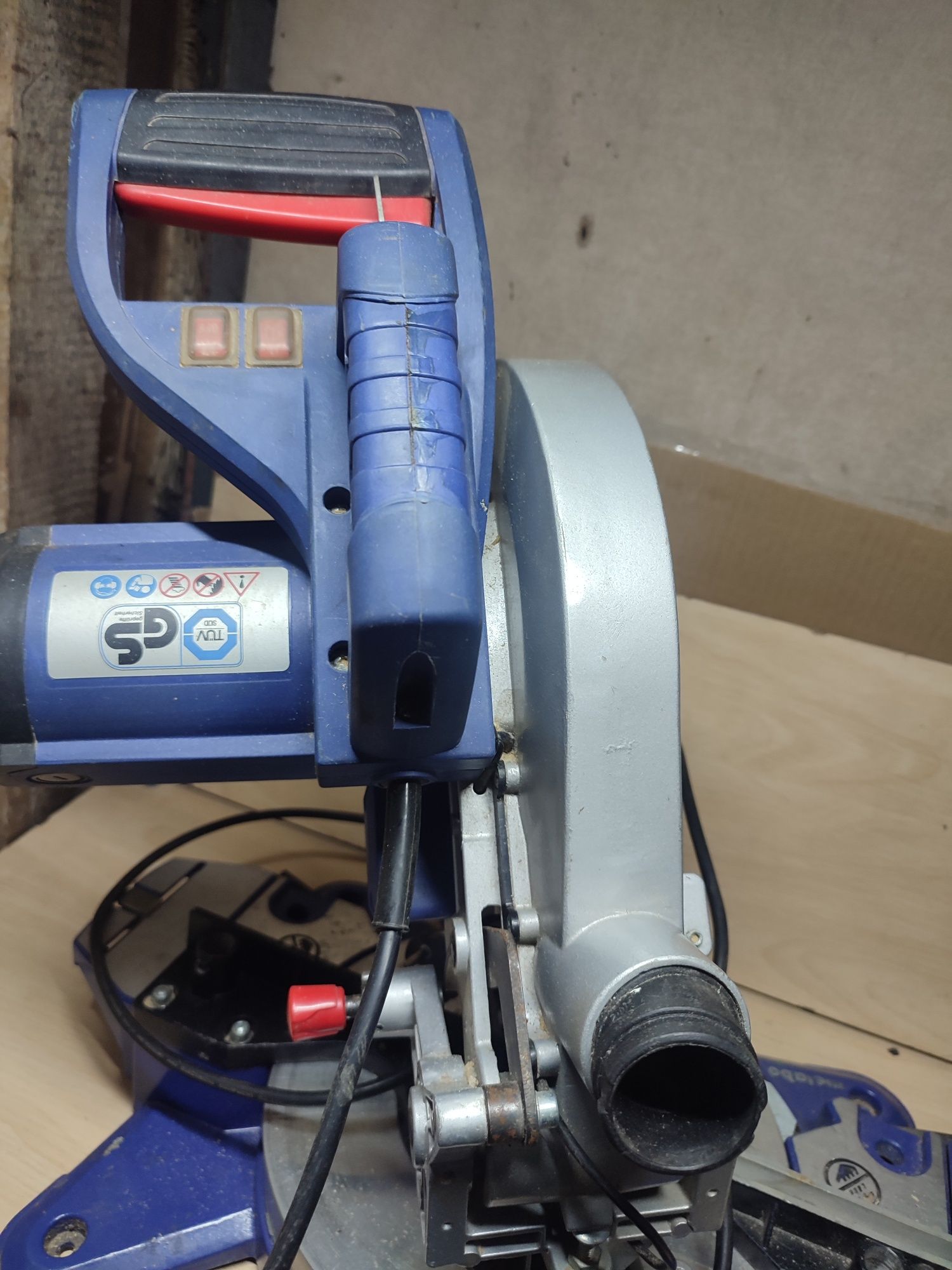 Торцовочная пила Metabo Ks 216