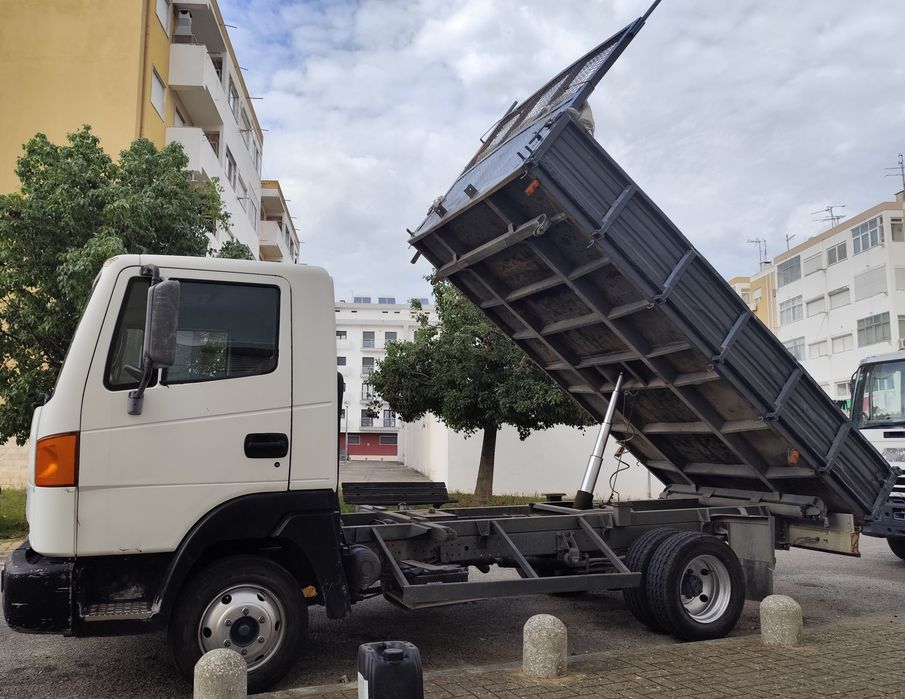 Nissan Atleon 140 tri basculante