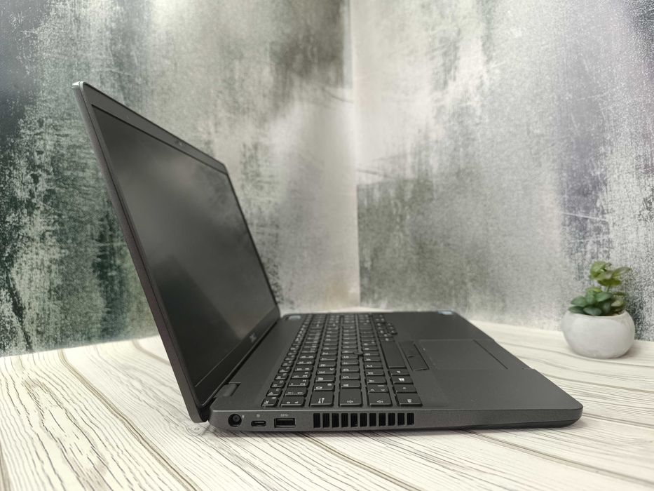 Ноутбук Dell Latitude 5500 15.6"\i5-8265U\8 GB\SSD256\Гарантія\опт\роз
