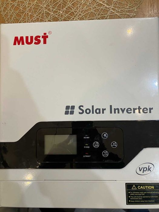 Гібридний інвертор напруги (ДБЖ) MUST PV18-3024 VPK (3 кВт)