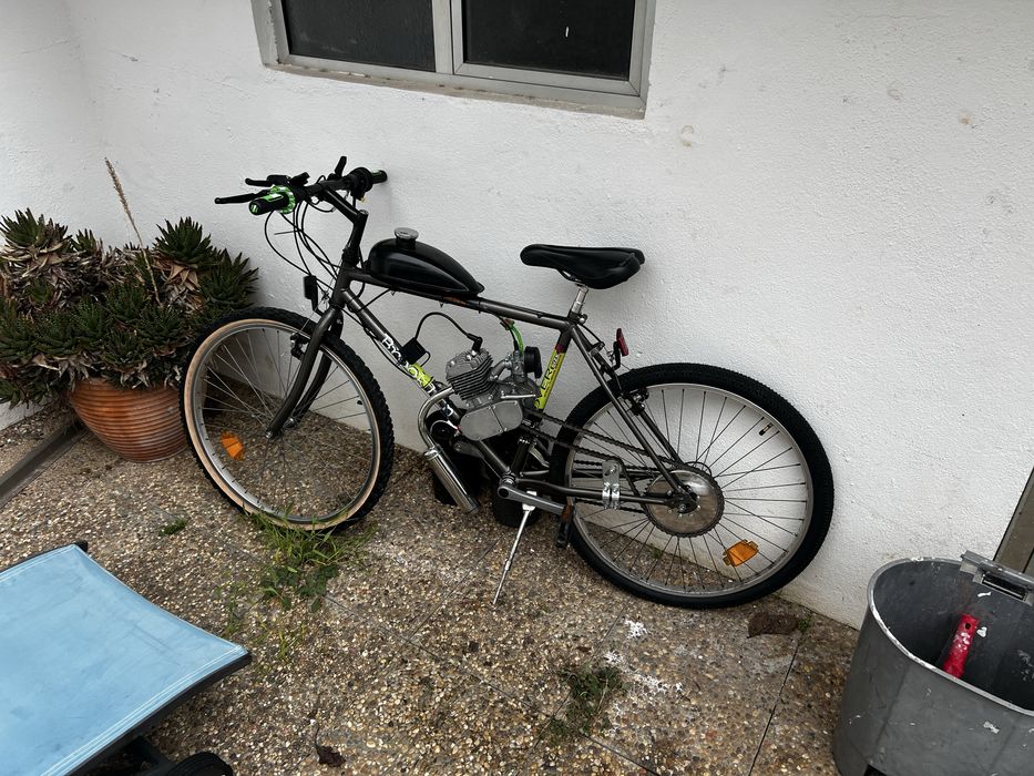 Bike motorizada impecavel