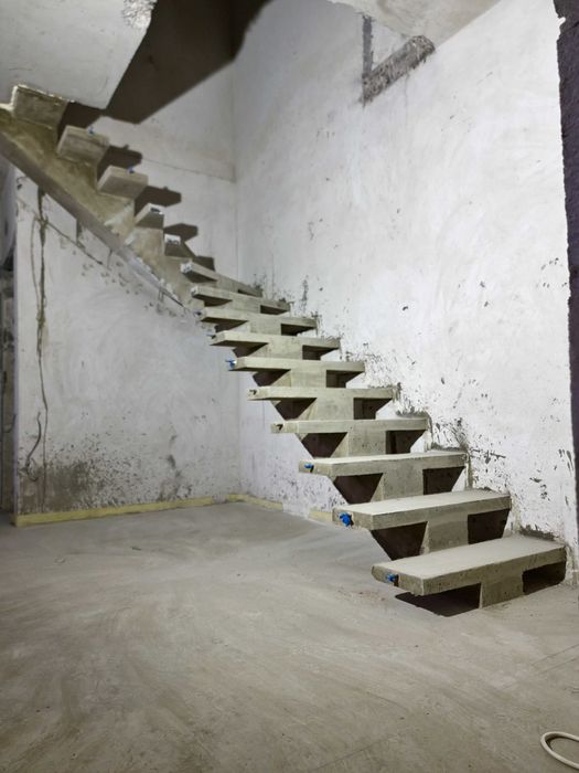 Бетонні сходи / Бетонные ЛЕСТНИЦЫ КИЕВ и ОБЛАСТЬ Изготовление под ключ