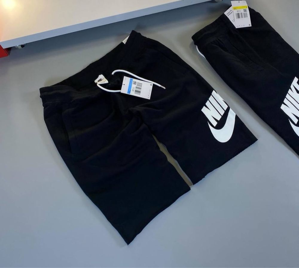 Шорти Nike Swoosh