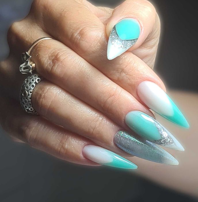 Манікюр з укріпленням. Нарощування нігтів. Викладний френч