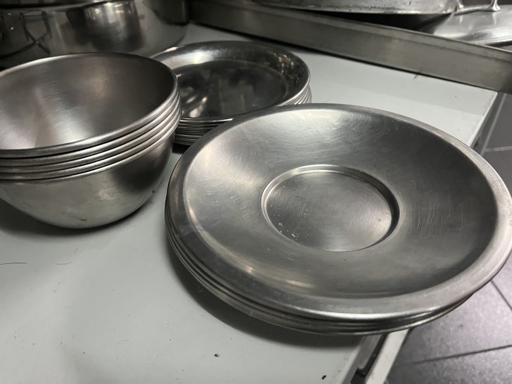 Inox pratos e taças conjunto