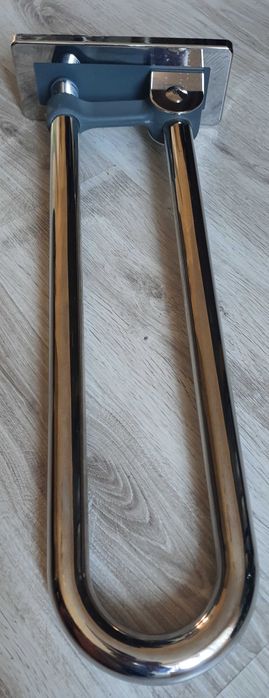 Poręcz łazienkowa podnoszona dla niepełnosprawnych