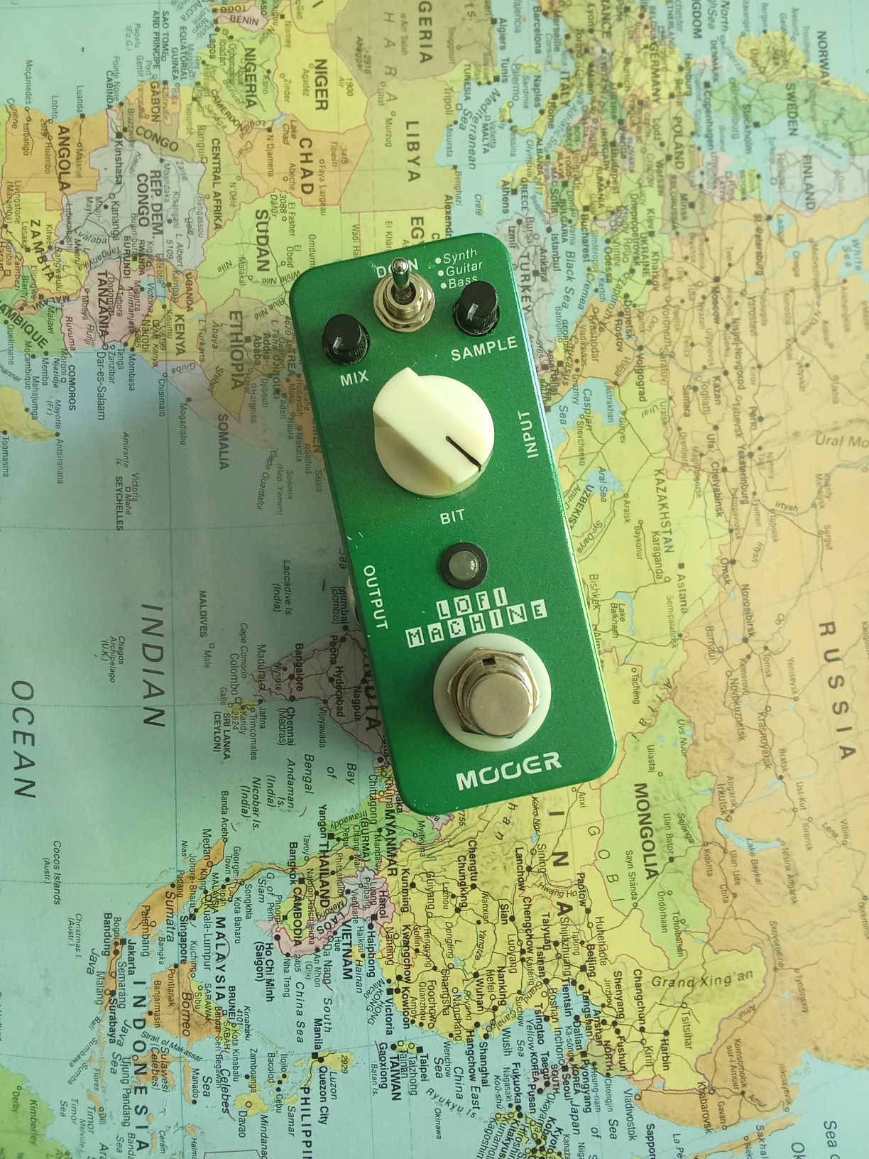 Mooer LoFi machine Bit Crusher
