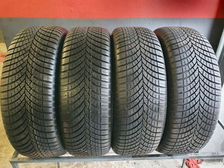 215/60R17 Goodyear Vector 4Seasons komplet opon całoroczne