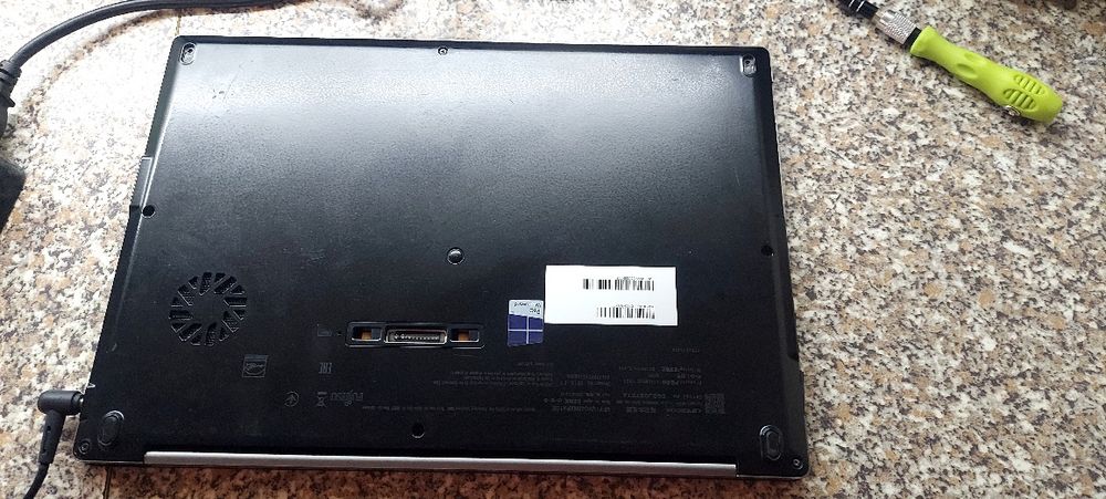 Fujitsu simens u904 і5 4300u 6gb ram 500gb ssd пошкоджений сенсор