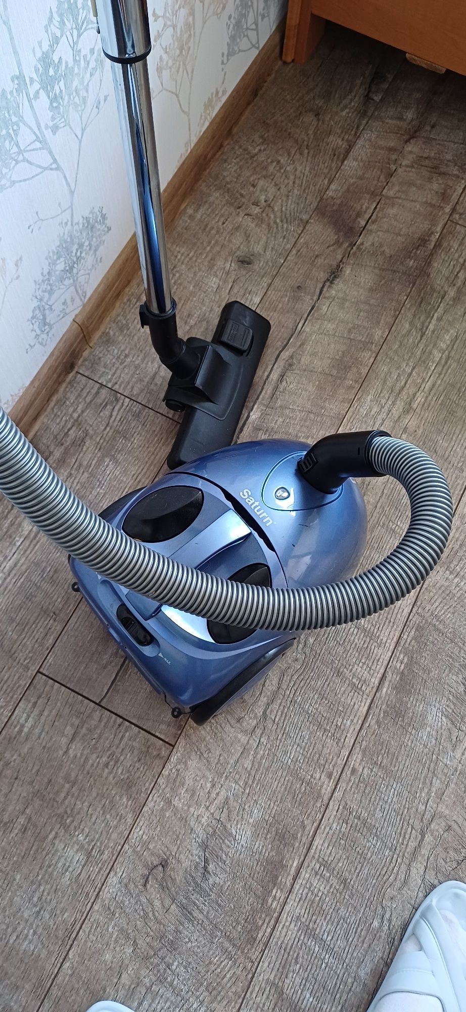 Пилосос Saturn 1400