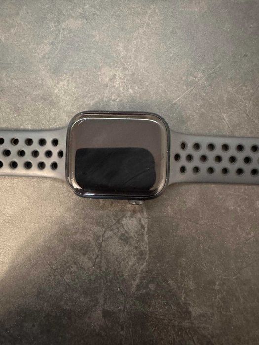 Apple Watch series 7  Nike