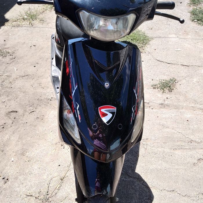 Продам скутер Спарк