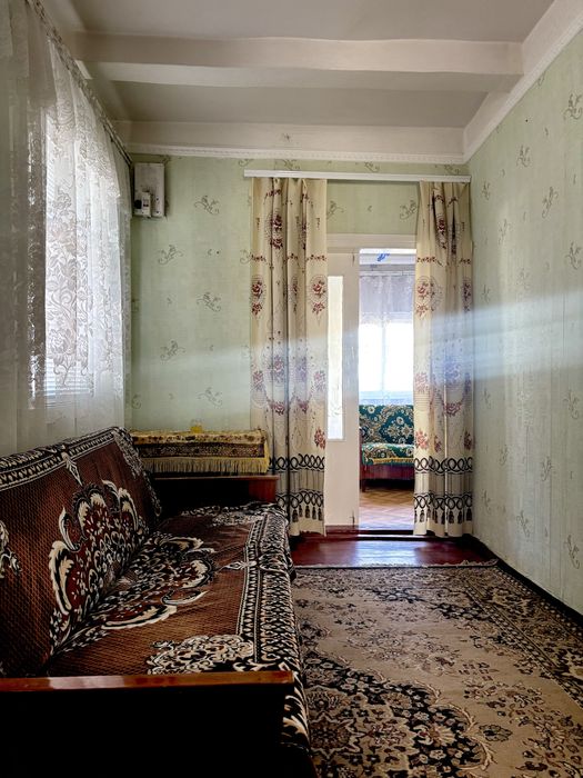 Продається затишний будинок в смт Рокитне житловий стан