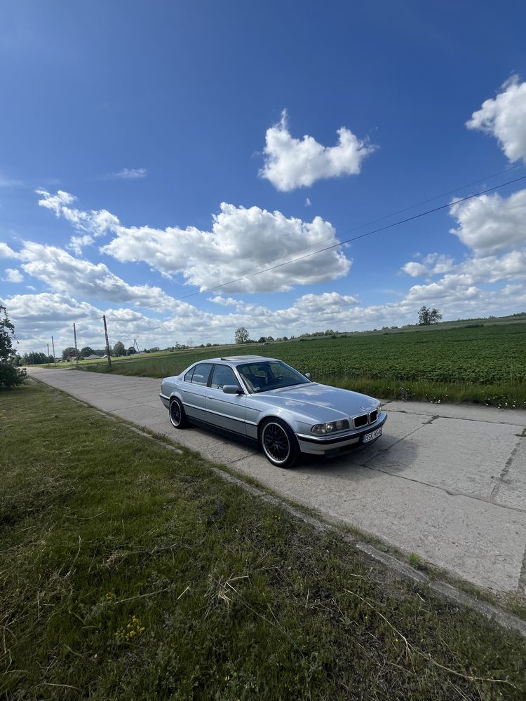 BMW E38 728i 1996r.