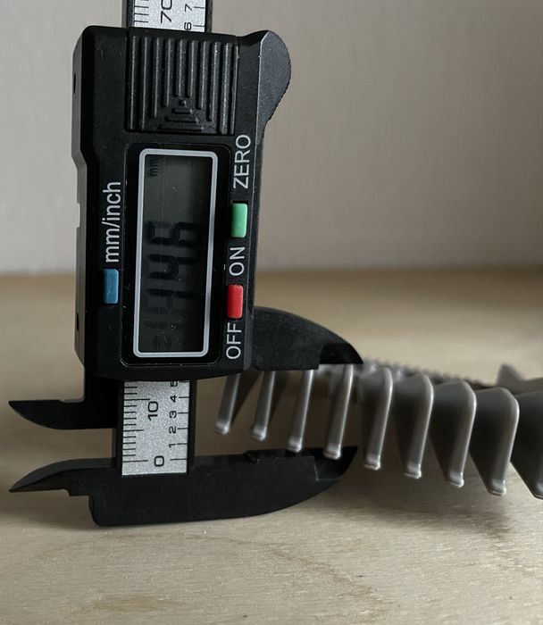 Гребінець для стрижки волосся