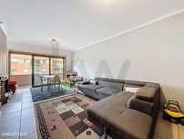 Apartamento T3 c/ Terraço, Varanda & Garagem - Qta. do Arieiro, São Jo