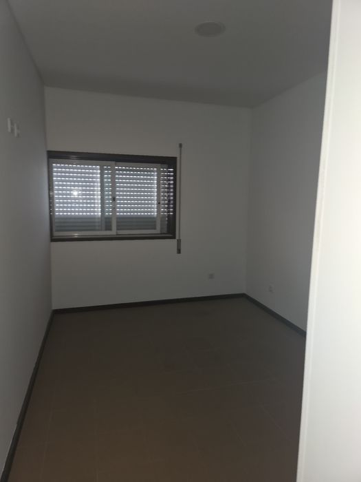 Alugo quartos ( maia/ ermesinde)