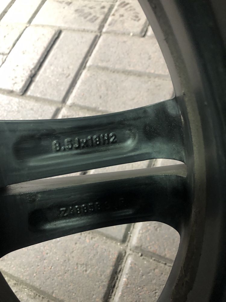 Диски R18 . 5/114,3 з шинами