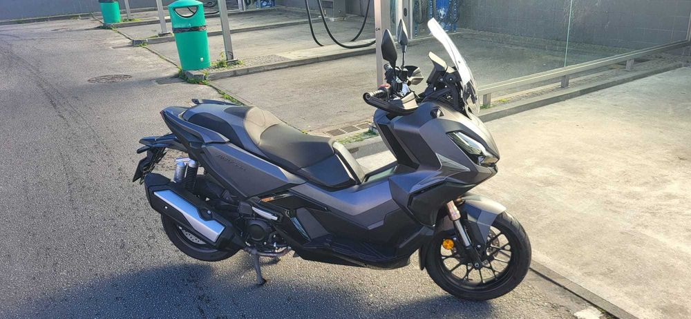 Scooter honda adv 350