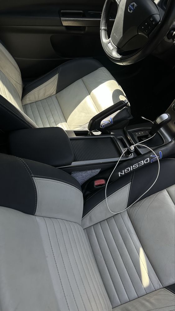 Volvo C30 T5, 230KM