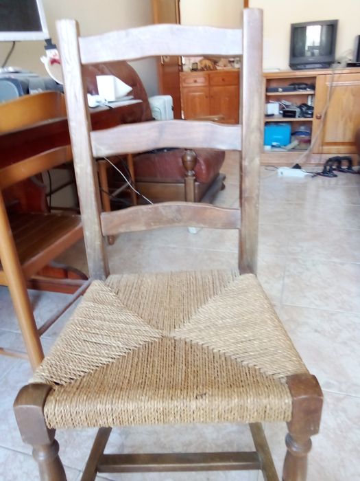 Vendo cadeiras clássicas "vintage"