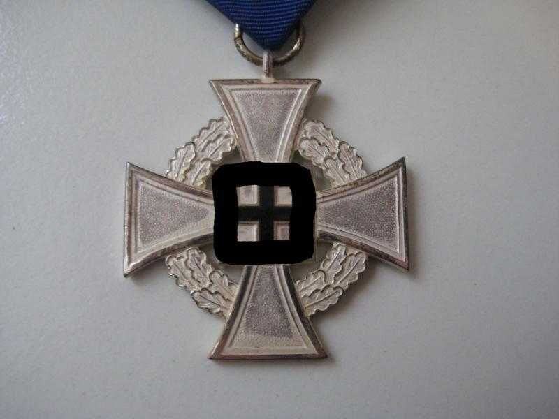 Medalha Faithful Service 25 years c/ Caixa - Nazi - 3º Reich