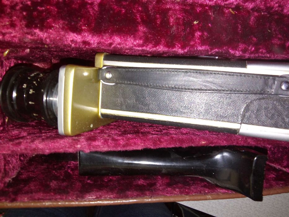 Відеокамера з касетами