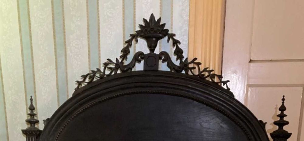 Cama Clássica Antiga