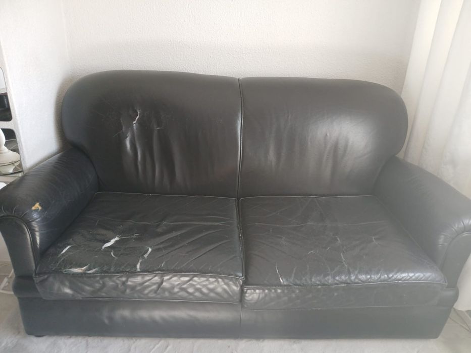 Sofá em pele preto para doar