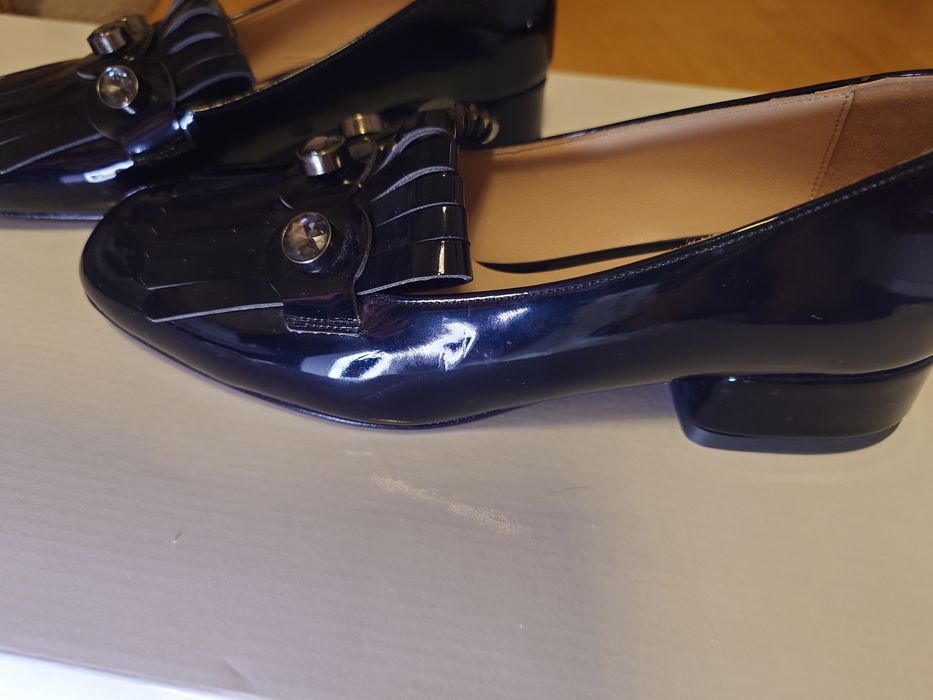 Piękne półbuty damskie , skórzane, bardzo eleganckie