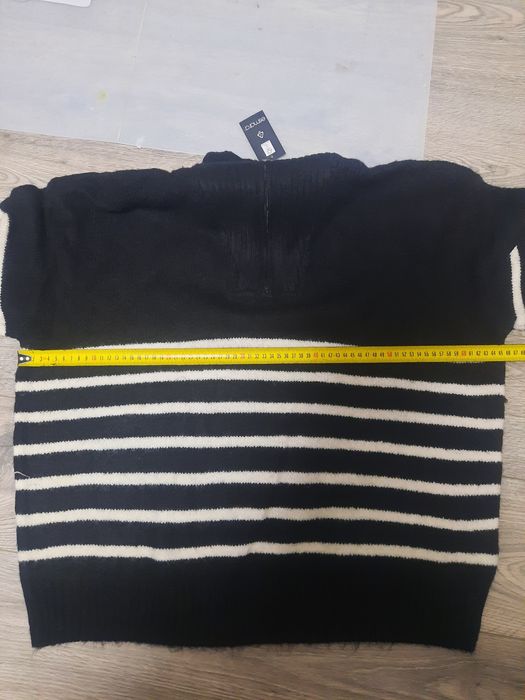 Кофточка жіноча вязана