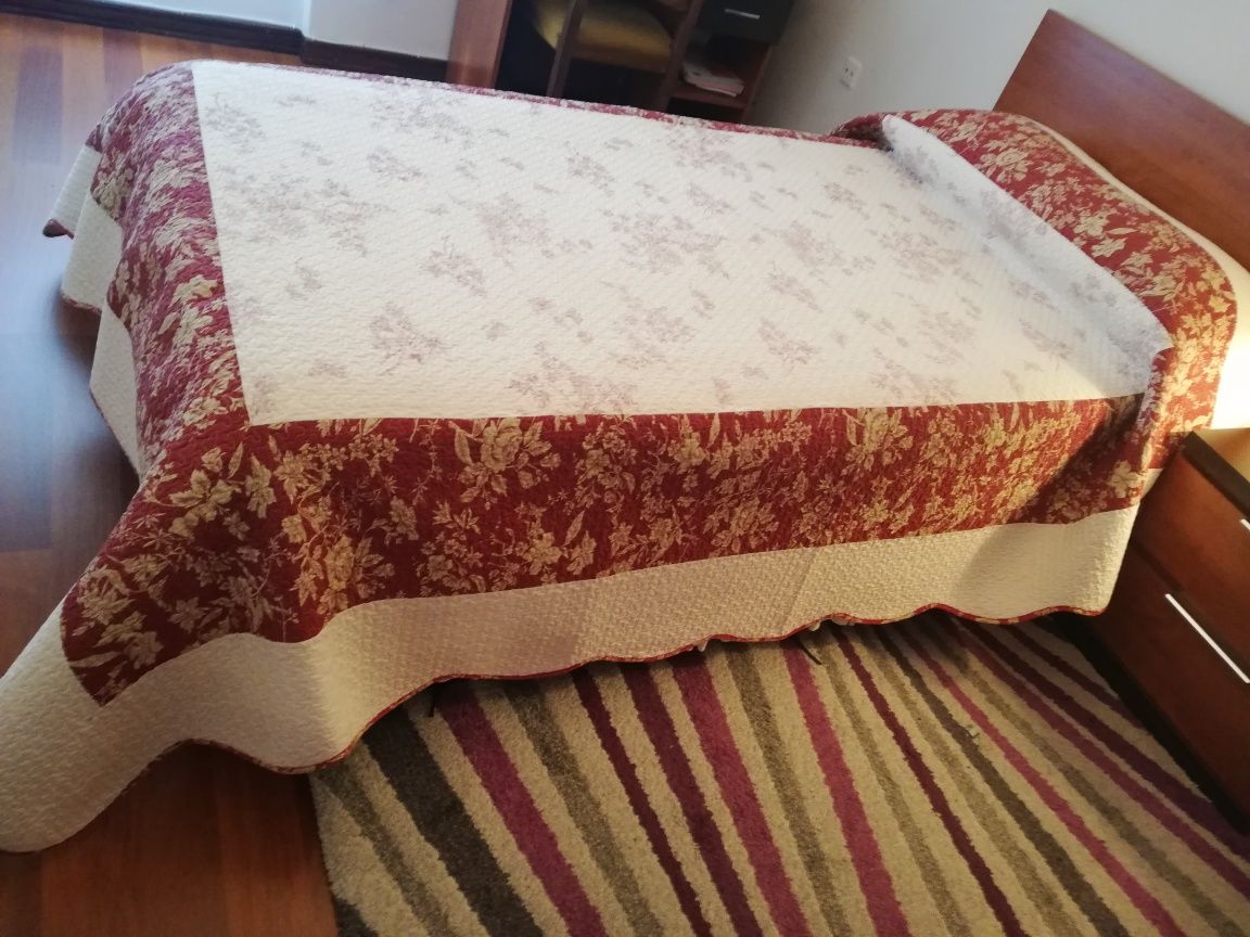 Campo Grande - Colcha nova 25€ Cama Corpo e Meio