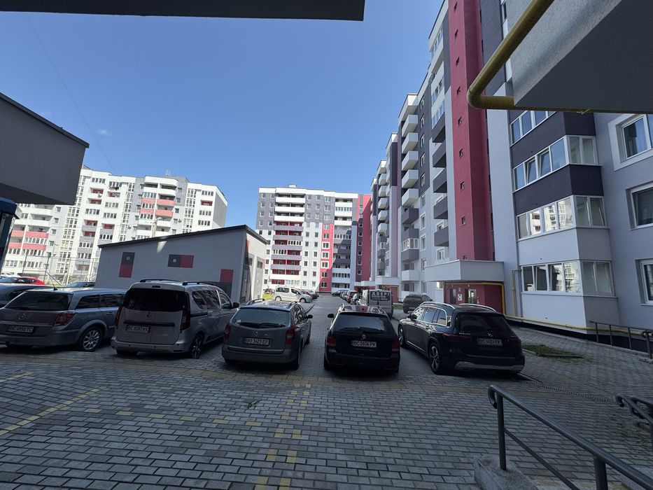 Продаж 3кімн.квартира вул. Тракт Глинянський, новобудова.