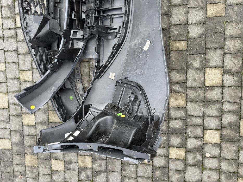 Volkswagen ID4 2023 Передній бампер