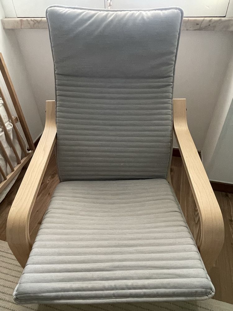 “VENDO” Cadeira + Repousa Pés Ikea