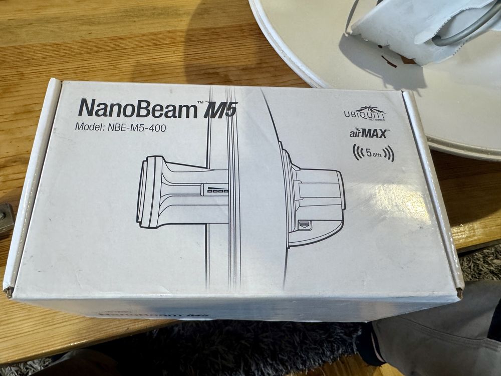 Ubiquiti Nano Beam m5 - 400 Нова. Торг!