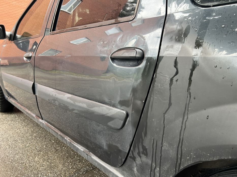 Двері ліві задні бокові Renault Dacia Logan MCV