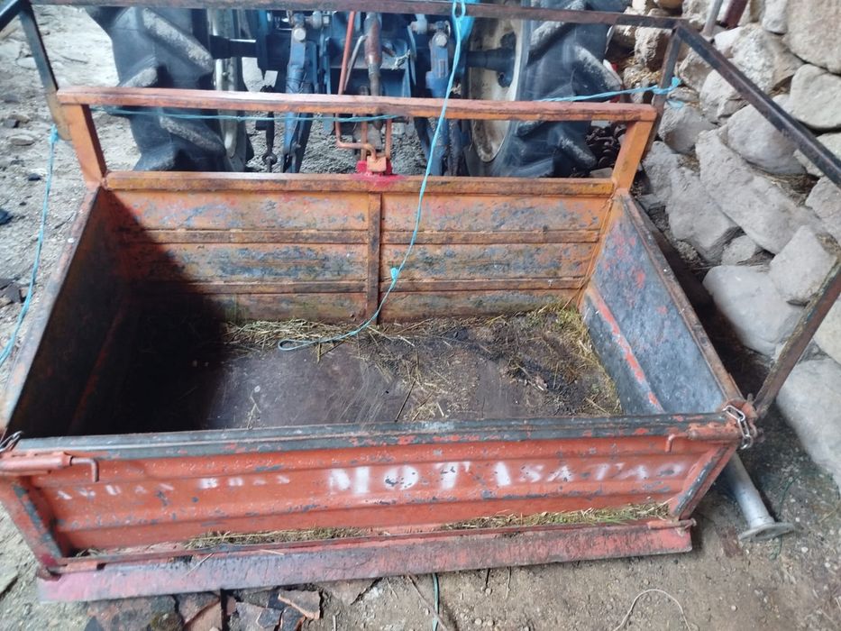 Caixa de carga pará trator