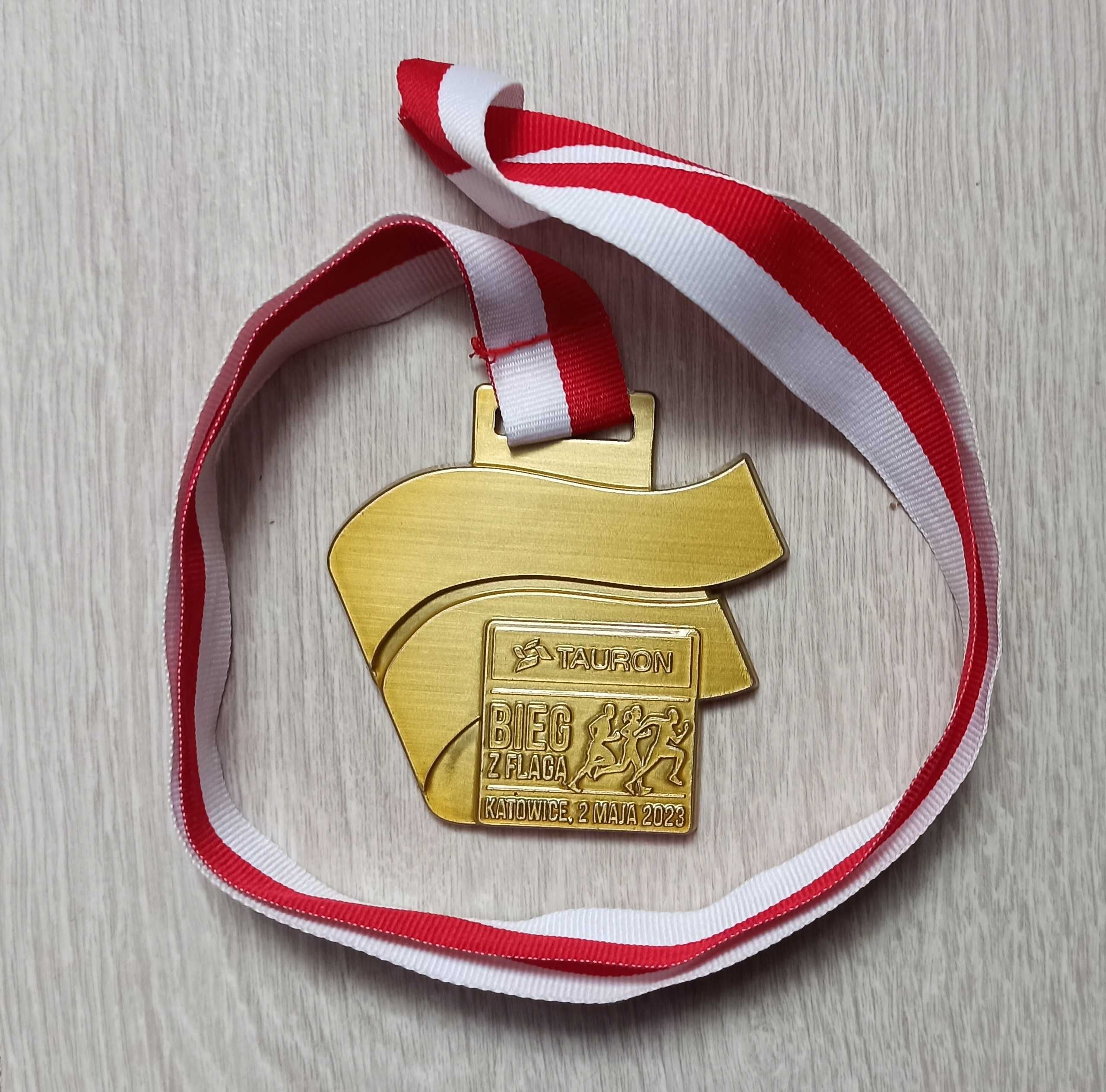 Medal z biegu "Tauron Bieg z Flagą 2 maja 2023"