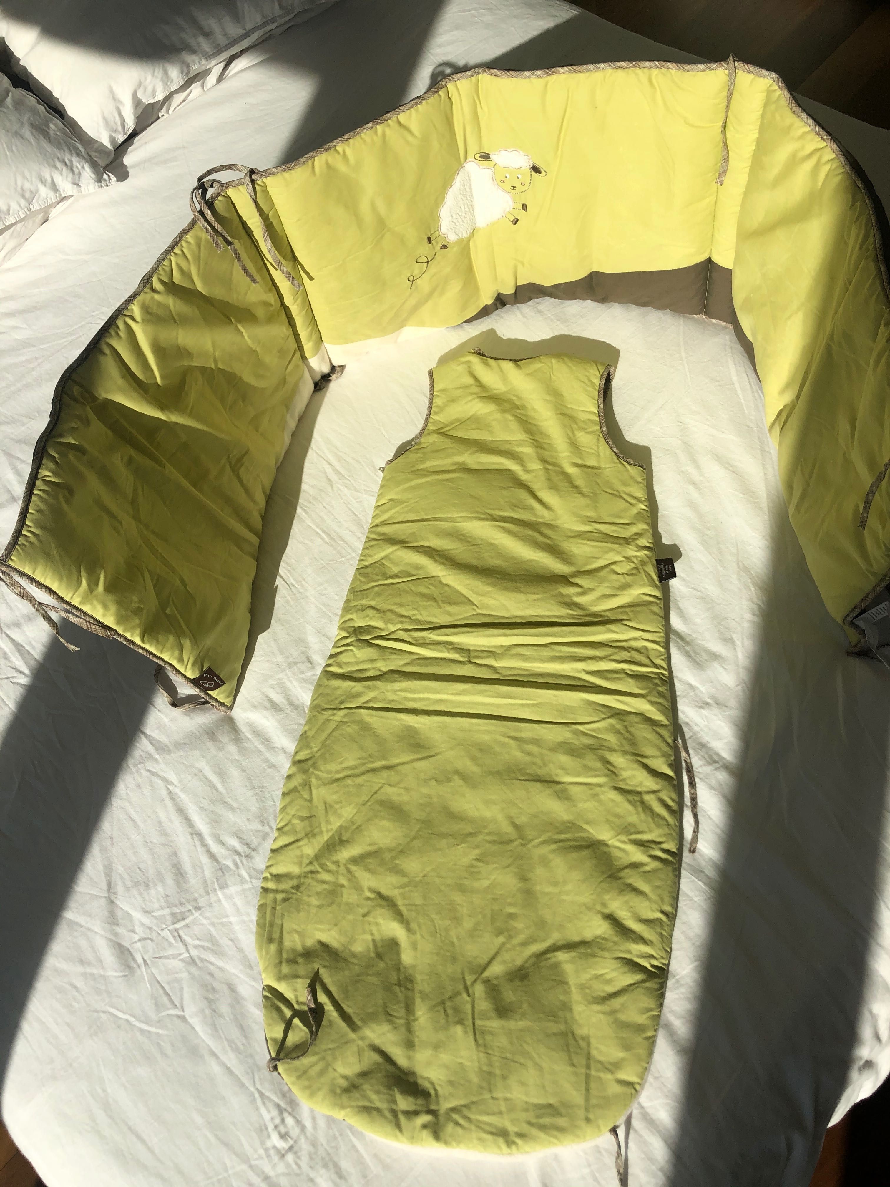 Conjunto de saco cama de bébé e protecção de cama