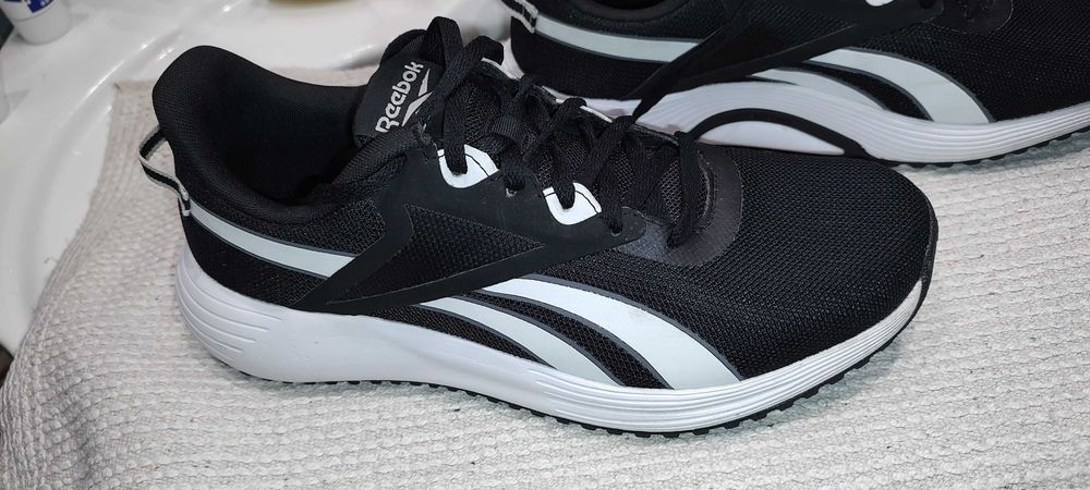 Buty REEBOK LiTE PLUS 3 -  rozmiar 42 jak NOWE