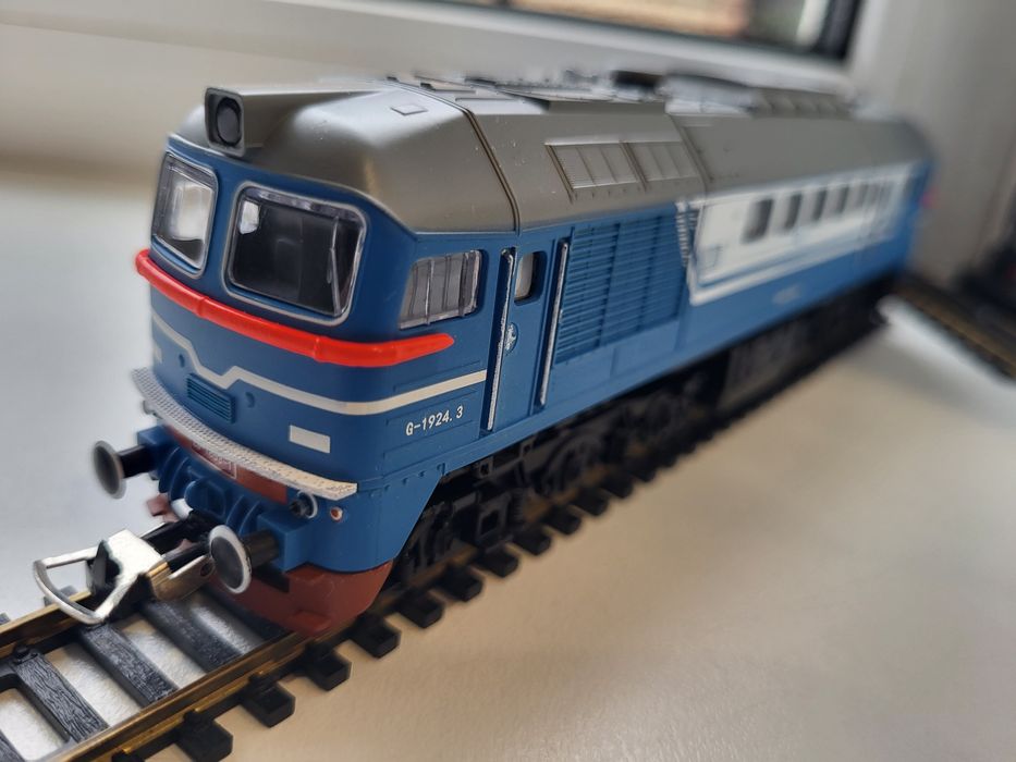 Модель тепловоза М62,аналог Piko,Roco