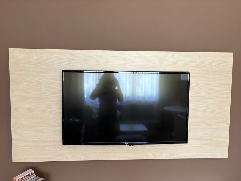 Płyta meblowa pod telewizor