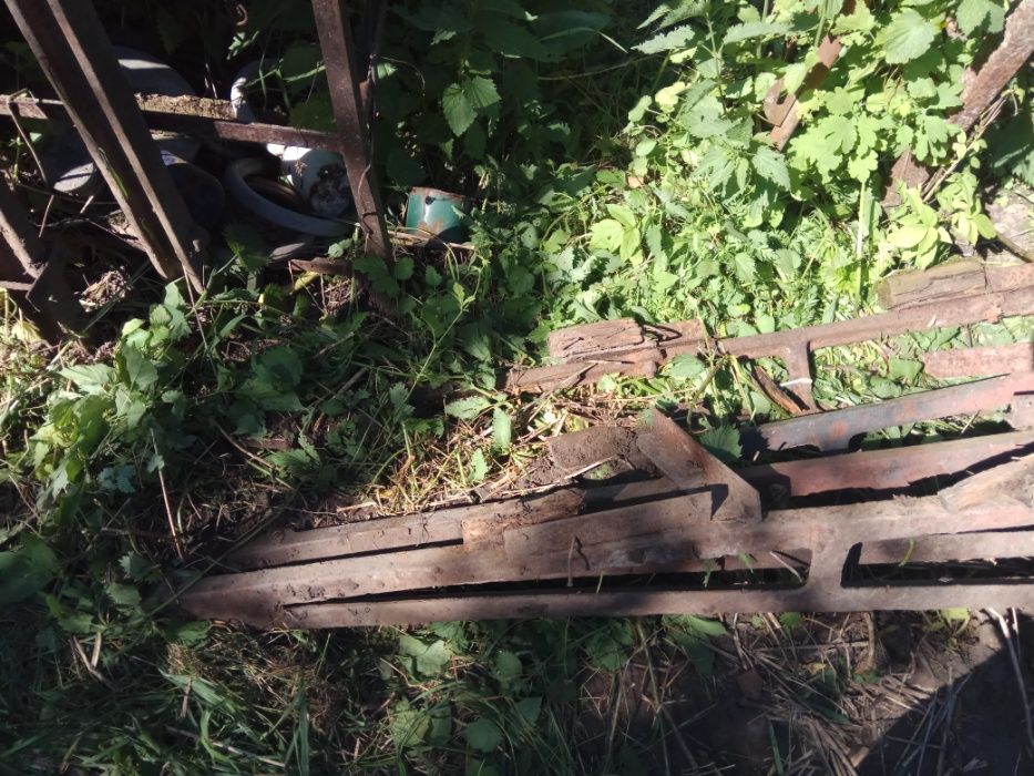 Теплица, гараж, чугун