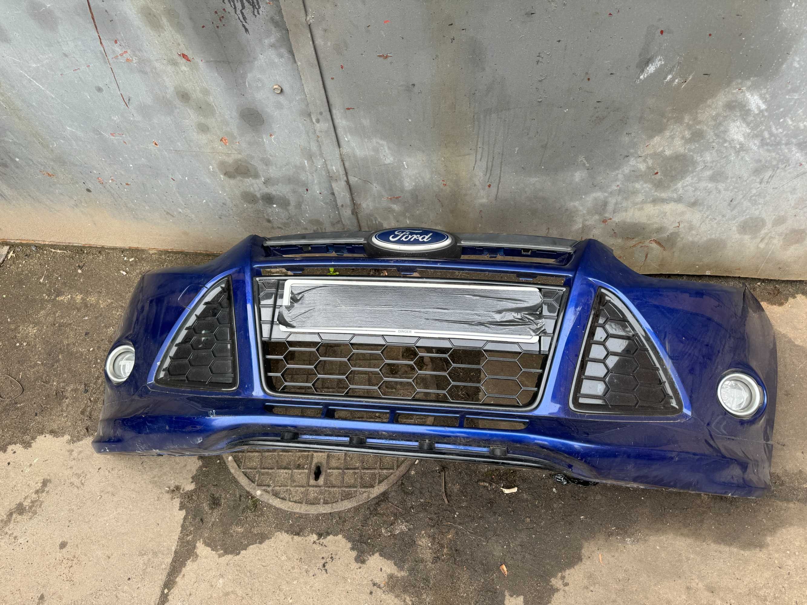 zderzak przód ford focus mk3 kompletny