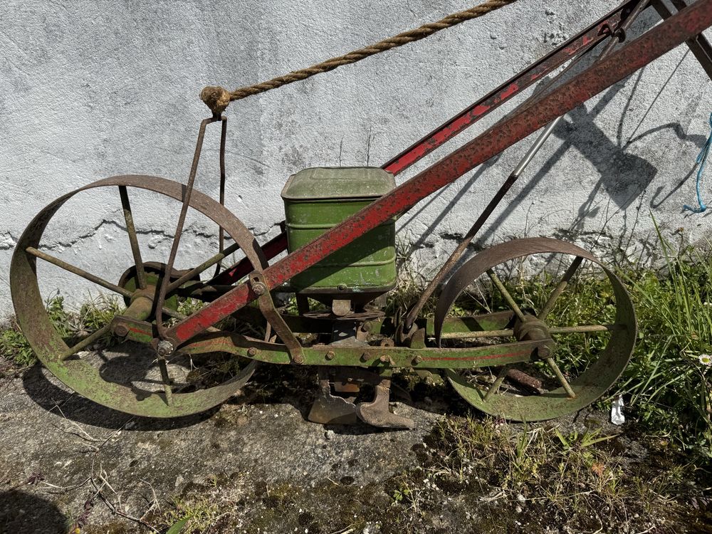 Balança 300kg e semeador